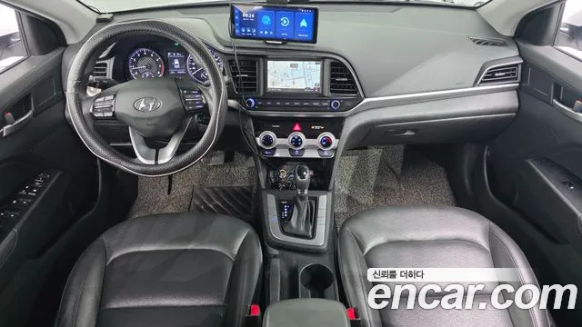 Hyundai Avante — фото 7