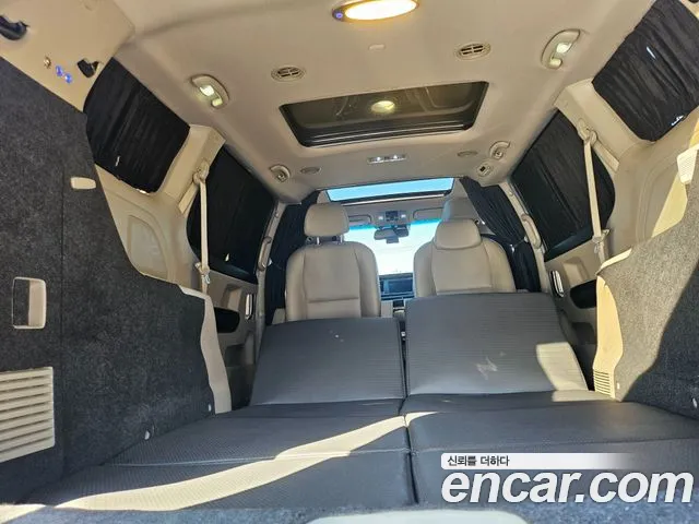 Kia Carnival — фото 10