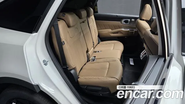 Kia Sorento — фото 11