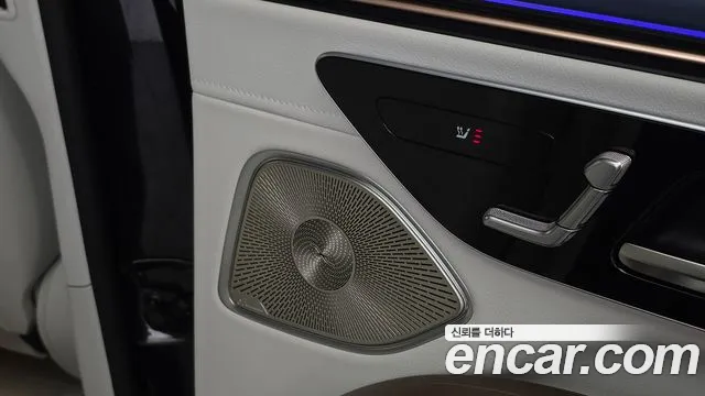 Mercedes-Benz EQS — фото 19