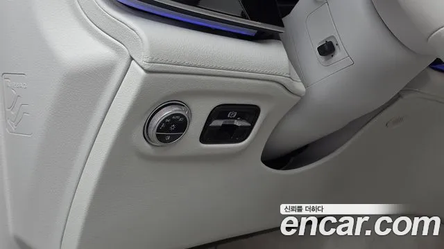 Mercedes-Benz EQS — фото 30