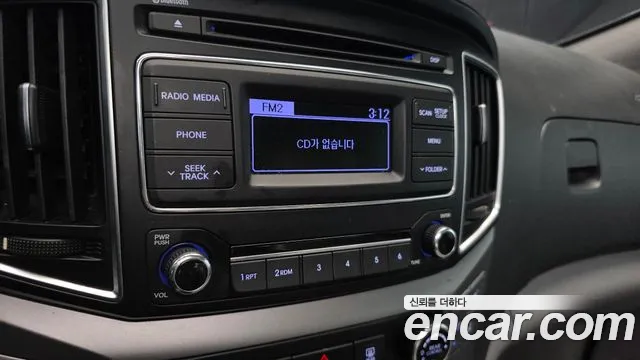 Hyundai Starex — фото 18
