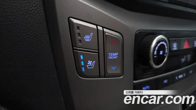 Hyundai Starex — фото 19