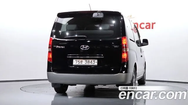 Hyundai Starex — фото 4