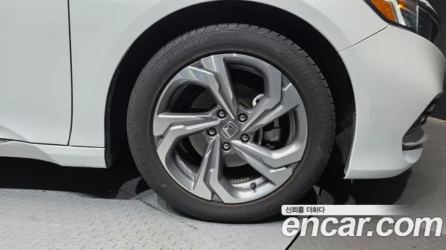 Honda Accord — фото 21