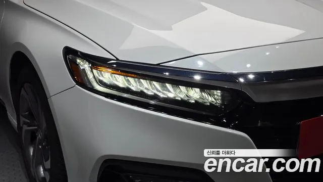 Honda Accord — фото 22