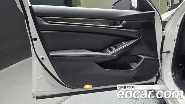 Honda Accord — фото 24