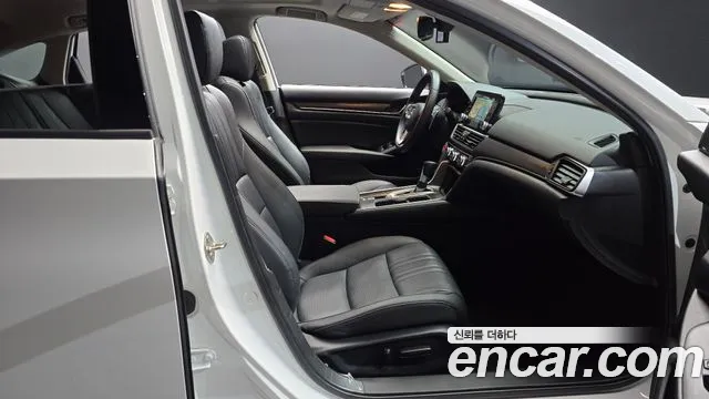 Honda Accord — фото 26