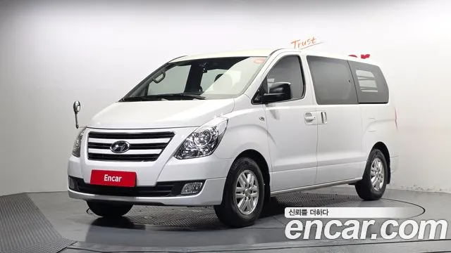 Hyundai Starex — фото 1