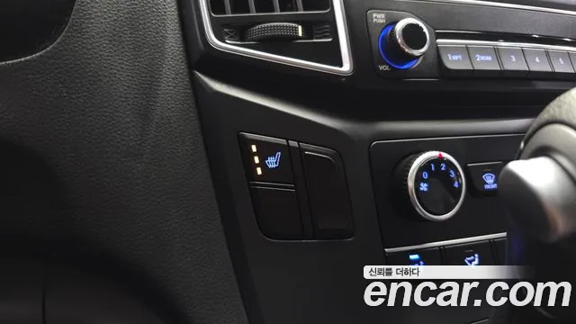 Hyundai Starex — фото 17