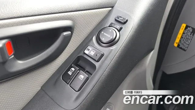 Hyundai Starex — фото 30