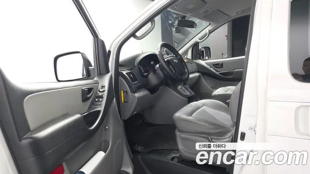 Hyundai Starex — фото 10