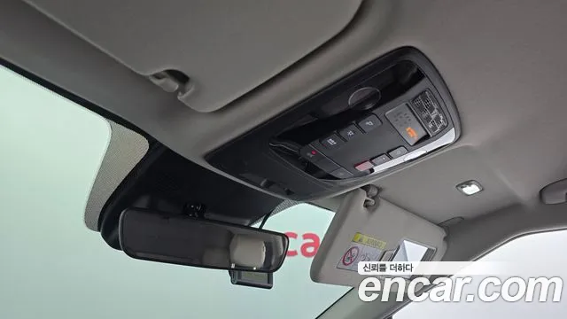 Kia Carnival — фото 27