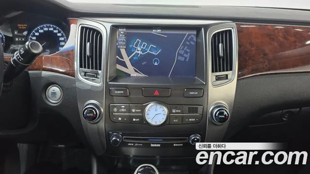Hyundai Equus — фото 13