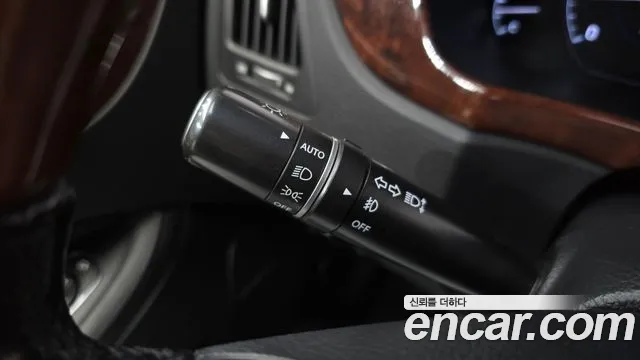 Hyundai Equus — фото 17