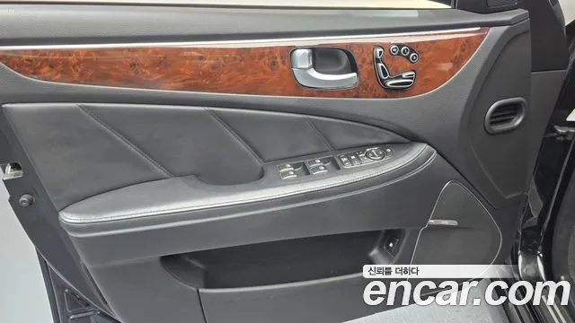 Hyundai Equus — фото 24