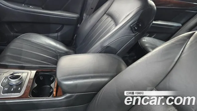 Hyundai Equus — фото 29