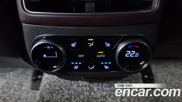Genesis GV70 — фото 18