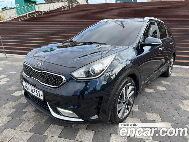 Kia Niro — фото 1