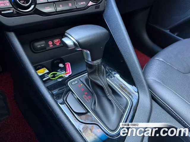 Kia Niro — фото 12