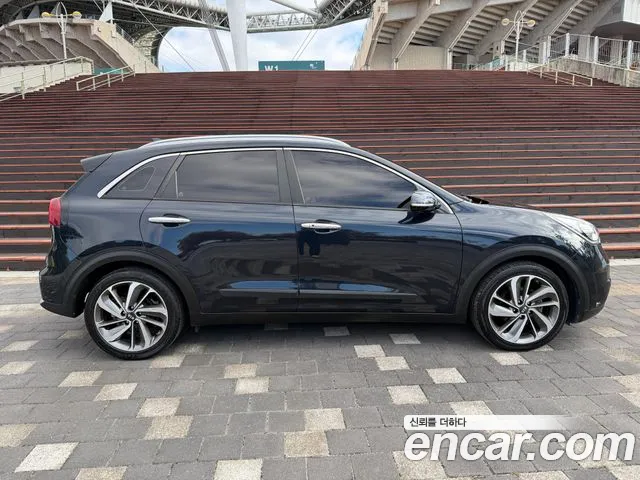 Kia Niro — фото 4