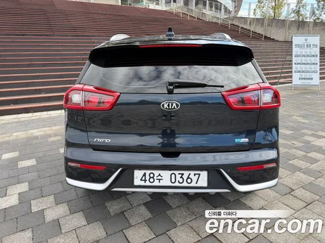 Kia Niro — фото 6