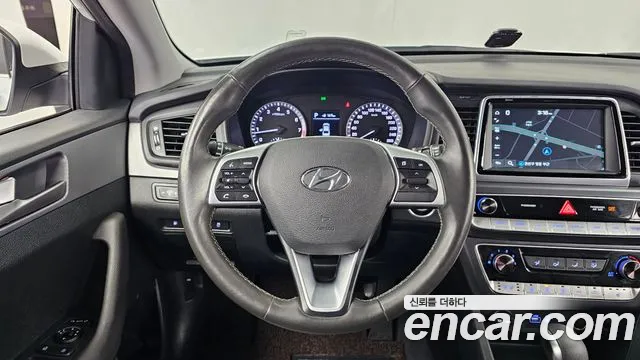 Hyundai Sonata — фото 14