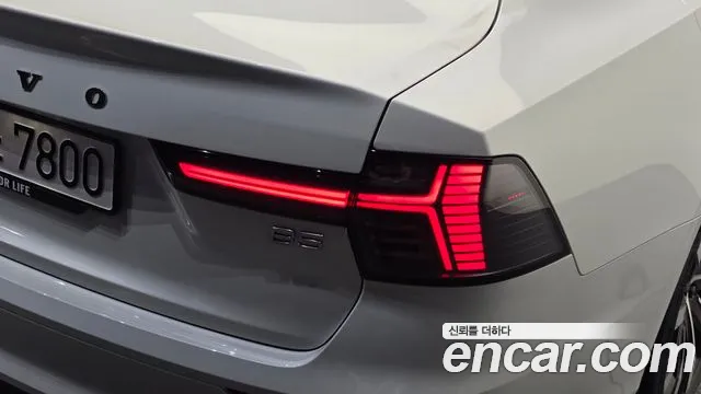 Volvo S90 — фото 23
