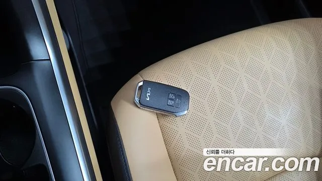 Kia Carnival — фото 15