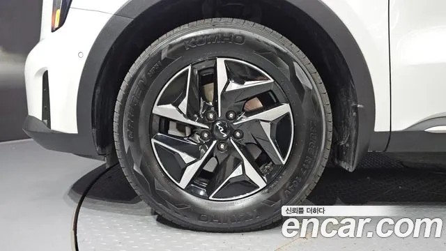 Kia Sorento — фото 5