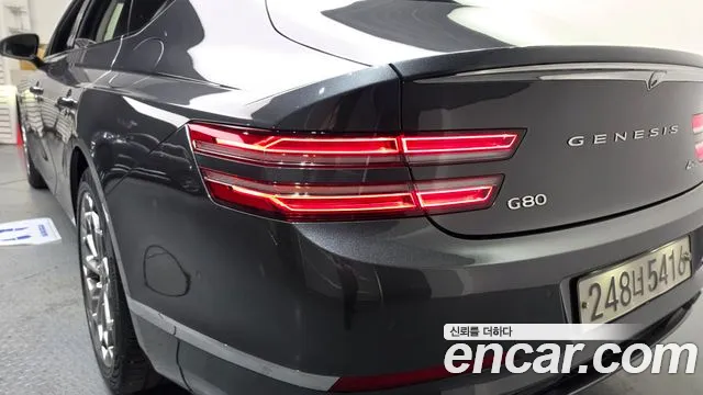 Genesis G80 — фото 23