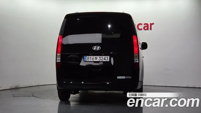 Hyundai Staria — фото 3