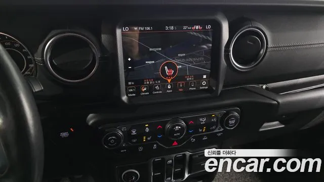 Jeep Wrangler — фото 14