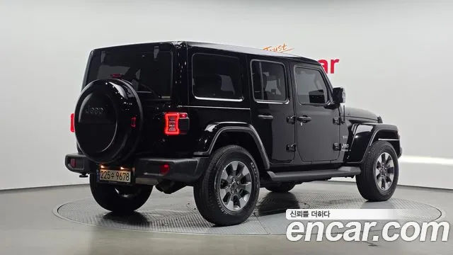Jeep Wrangler — фото 2