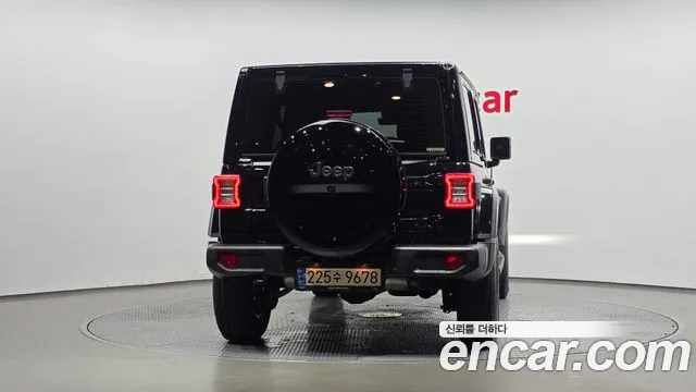 Jeep Wrangler — фото 4