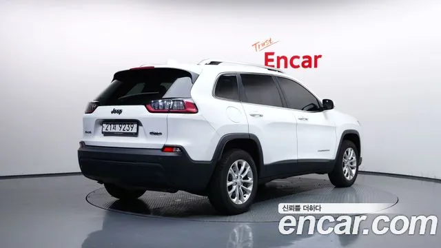 Jeep Cherokee — фото 2