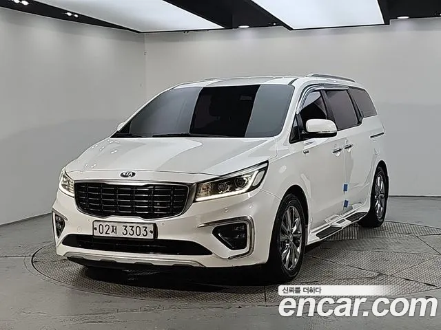 Kia Carnival — фото 1