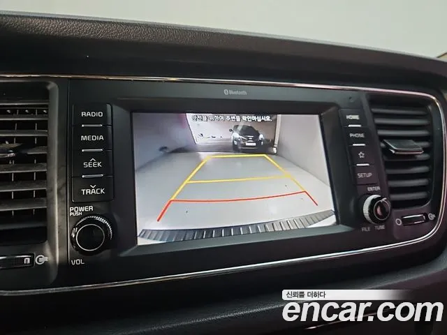 Kia Carnival — фото 15