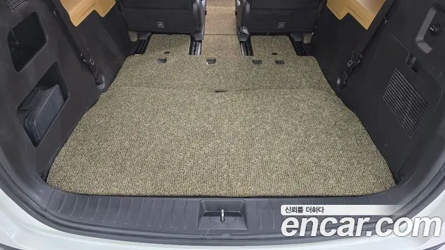 Kia Carnival — фото 16