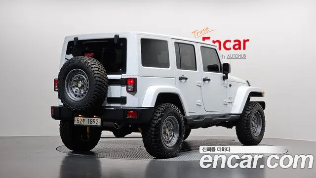 Jeep Wrangler — фото 2