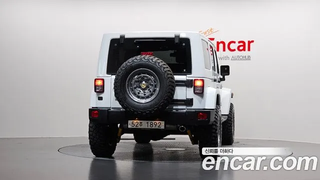 Jeep Wrangler — фото 4