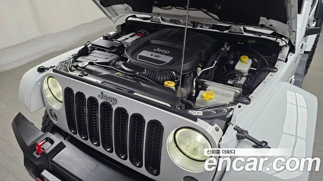 Jeep Wrangler — фото 6