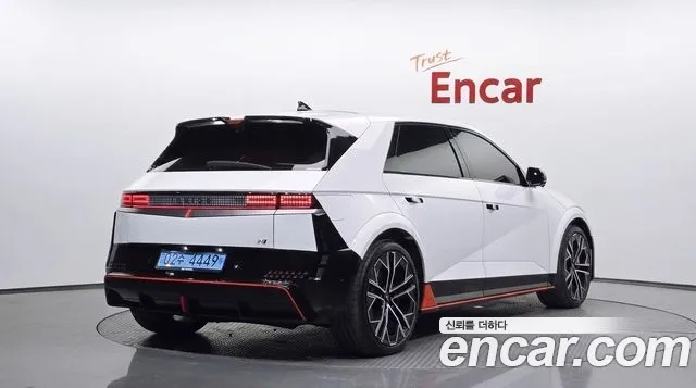 Hyundai Ioniq 5 — фото 1
