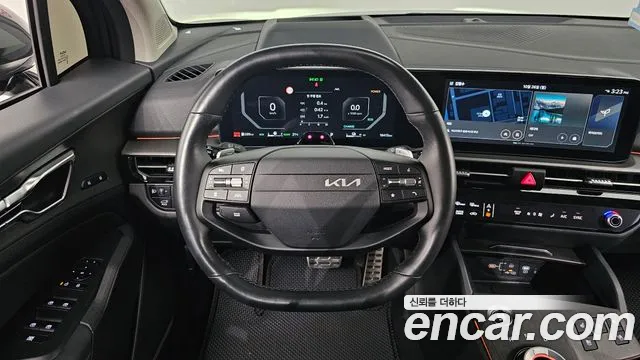 Kia Sportage — фото 12