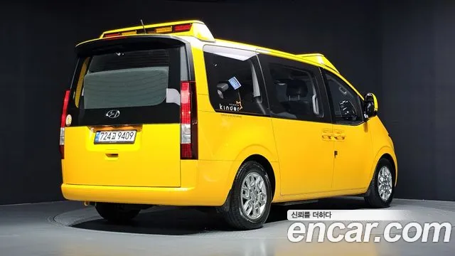 Hyundai Staria — фото 2
