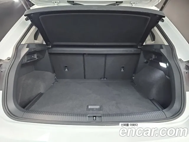 Volkswagen Tiguan — фото 19