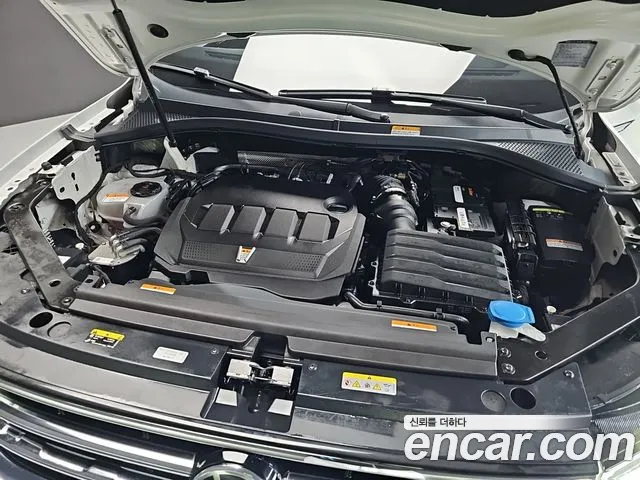 Volkswagen Tiguan — фото 6