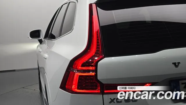 Volvo XC60 — фото 23