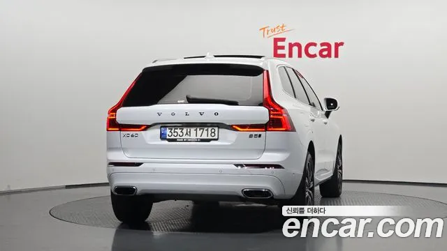 Volvo XC60 — фото 4