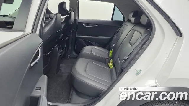 Kia Niro — фото 11